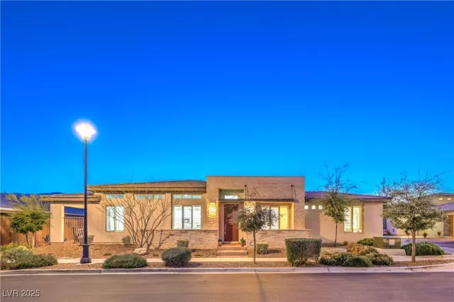 MLS: 2665116 Condo For Sale