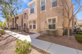 Photo #1: 2665117 Listing 