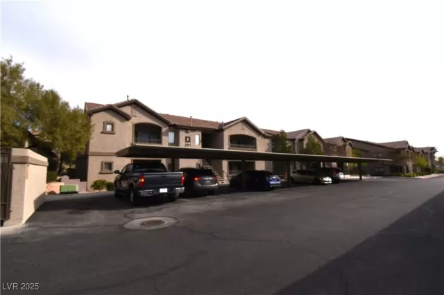 MLS: 2665140 Condo For Sale