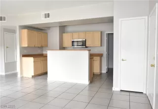 Photo #4: 2665140 Listing 