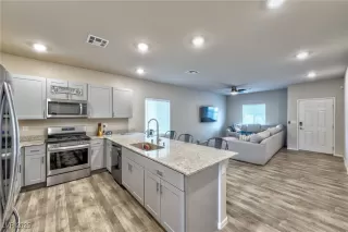 Photo #3: 2665151 Listing 