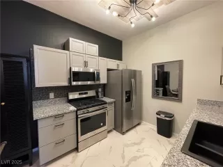 Photo #6: 2665163 Listing 