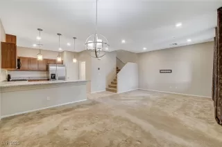 Photo #3: 2665179 Listing