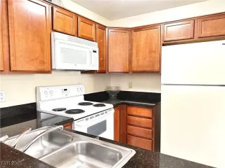 Photo #3: 2665223 Listing 