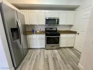 Photo #3: 2665293 Listing 