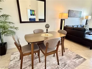 Photo #3: 2665309 Listing 