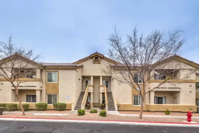 MLS: 2665321 Condo For Sale