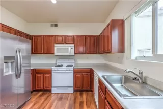 Photo #2: 2665321 Listing 