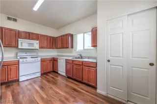 Photo #3: 2665321 Listing 