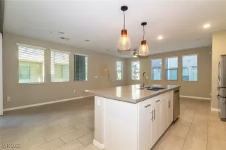 Photo #4: 2665326 Listing 