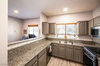 Photo #2: 2665358 Listing