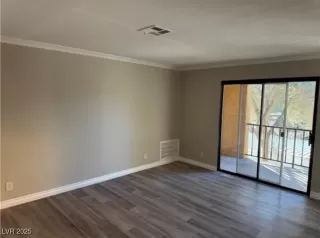 Photo #3: 2665420 Listing 