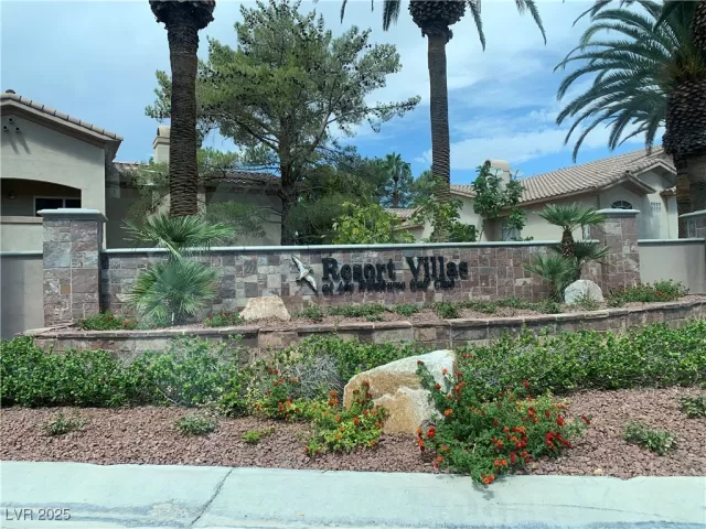 MLS: 2665431 Condo For Sale