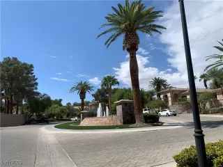 Photo #2: 2665431 Listing 