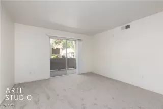 Photo #4: 2665433 Listing 