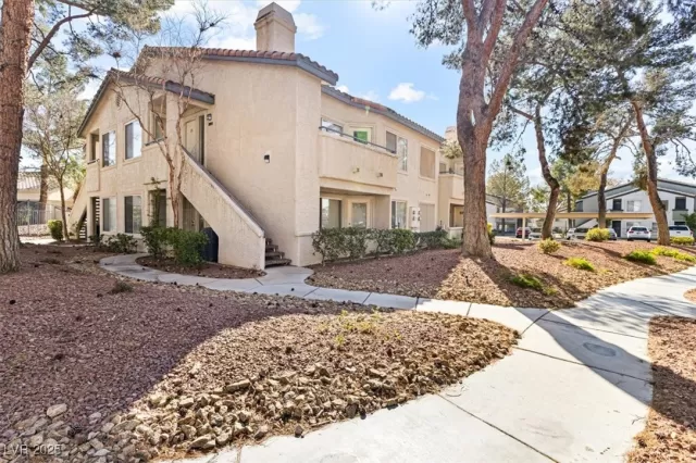 MLS: 2665446 Condo For Sale