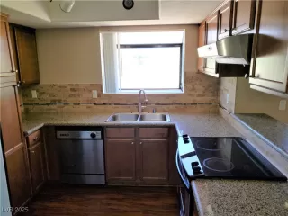 Photo #4: 2665449 Listing 