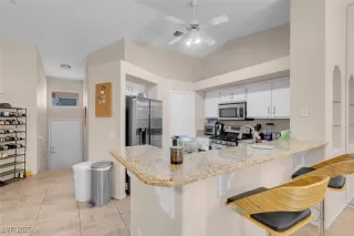 Photo #1: 2665455 Listing 