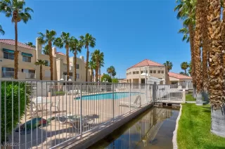 Photo #3: 2665455 Listing 