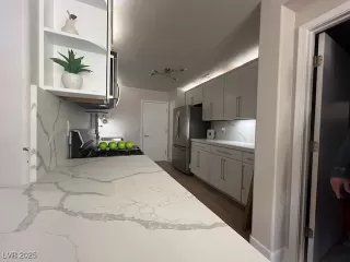 Photo #5: 2665516 Listing 