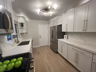 Photo #6: 2665516 Listing 