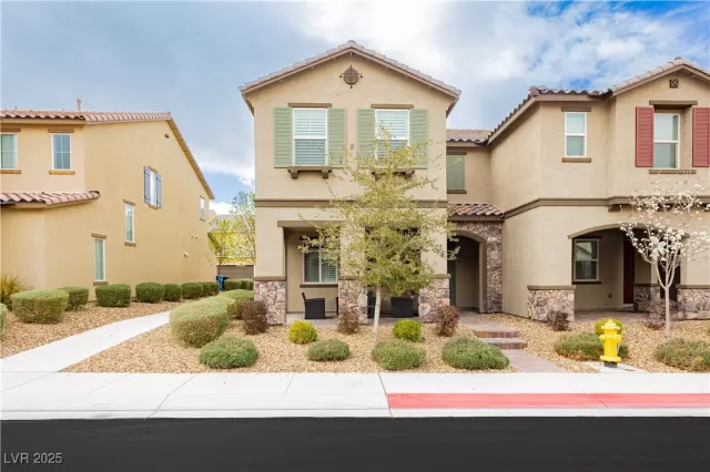 MLS: 2665520 Condo For Sale