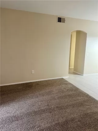 Photo #3: 2665521 Listing 