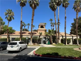 Photo #3: 2665532 Listing