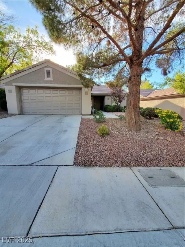 MLS: 2665534 Condo For Sale