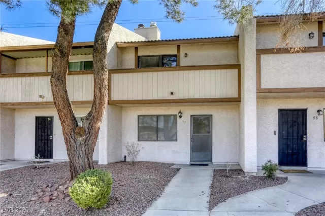 MLS: 2665560 Condo For Sale