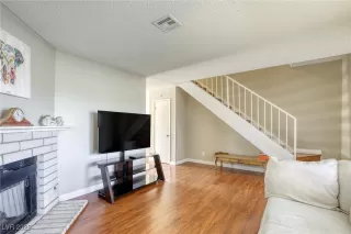 Photo #6: 2665560 Listing