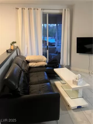 Photo #2: 2665562 Listing 