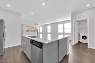 Photo #3: 2665597 Listing 