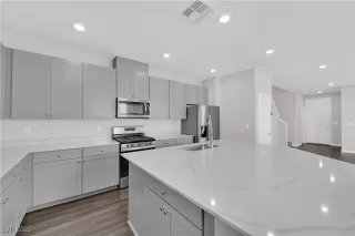 Photo #6: 2665597 Listing 