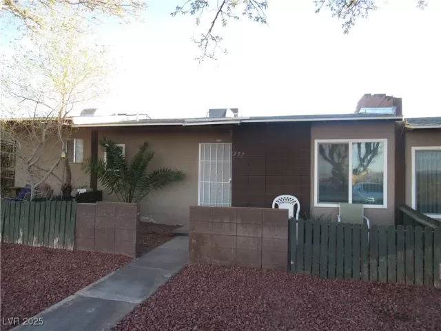 MLS: 2665601 Condo For Sale