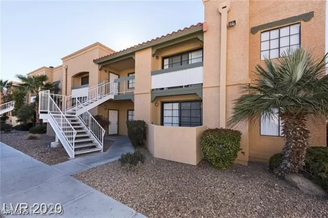 MLS: 2665622 Condo For Sale