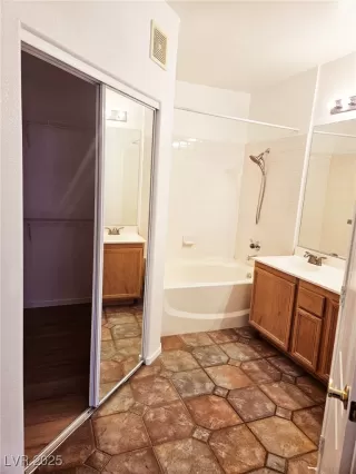 Photo #4: 2665638 Listing 