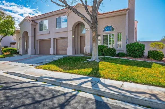 MLS: 2665692 Condo For Sale