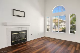 Photo #3: 2665692 Listing 