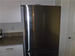 Photo #3: 2665702 Listing