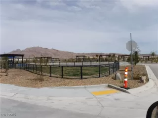 Photo #6: 2665702 Listing