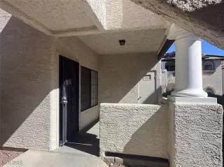 Photo #3: 2665778 Listing