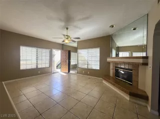 Photo #6: 2665778 Listing