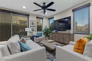 Photo #6: 2665785 Listing