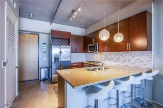 Photo #3: 2665800 Listing 