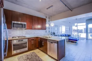 Photo #4: 2665800 Listing 