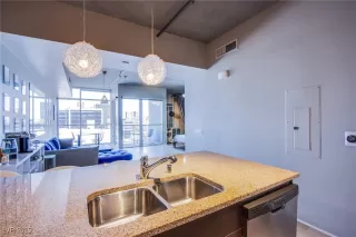 Photo #6: 2665800 Listing 