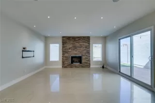 Photo #5: 2665808 Listing 