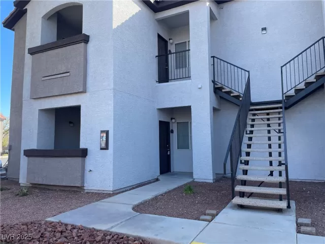 MLS: 2665826 Condo For Sale