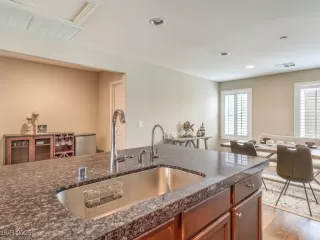 Photo #3: 2665858 Listing 